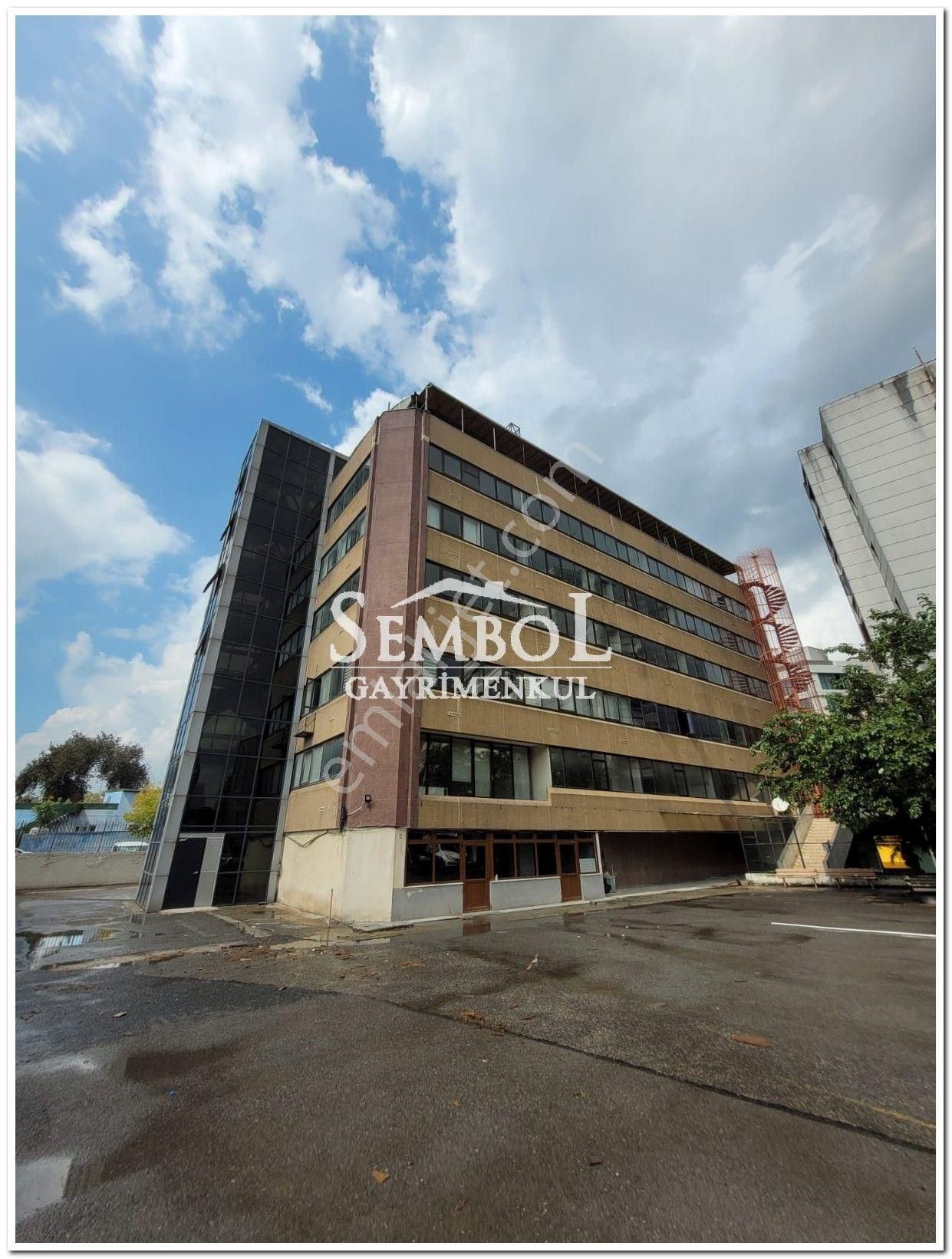 Kadıköy Hasanpaşa Da 7 Katlı 4200 M2 Komple Satılık Ticari Bina - Görsel 9