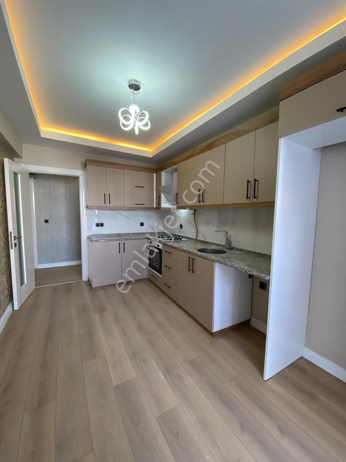 Torbalı Emlak'tan Torbalı Ertuğrul Mah. Arakat, Teraslı Doğal Gazlı 180m2 3+1 Dairemiz Satılık - Görsel 2