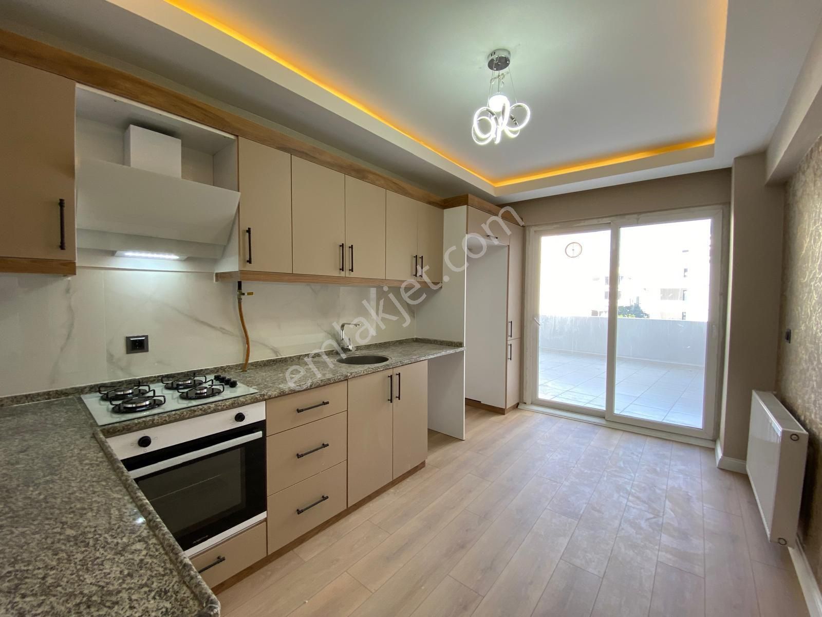 Torbalı Emlak'tan Torbalı Ertuğrul Mah. Arakat, Teraslı Doğal Gazlı 180m2 3+1 Dairemiz Satılık - Görsel 4