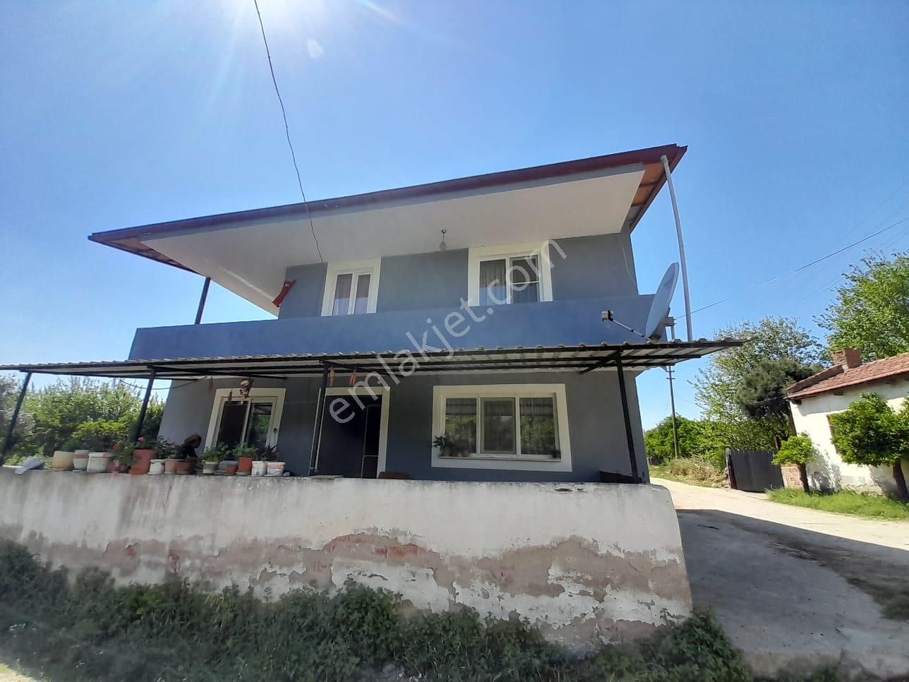 Hamzallı'da Satılık Büyük Arsa İçerisinde Masrafsız Müstakil Ev - Görsel 9