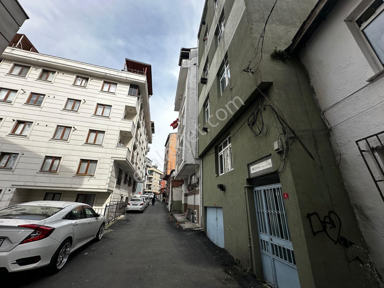 Eyüpsultan Silahtarağa Mahallesi'nde Satılık Komple Bina - Görsel 2