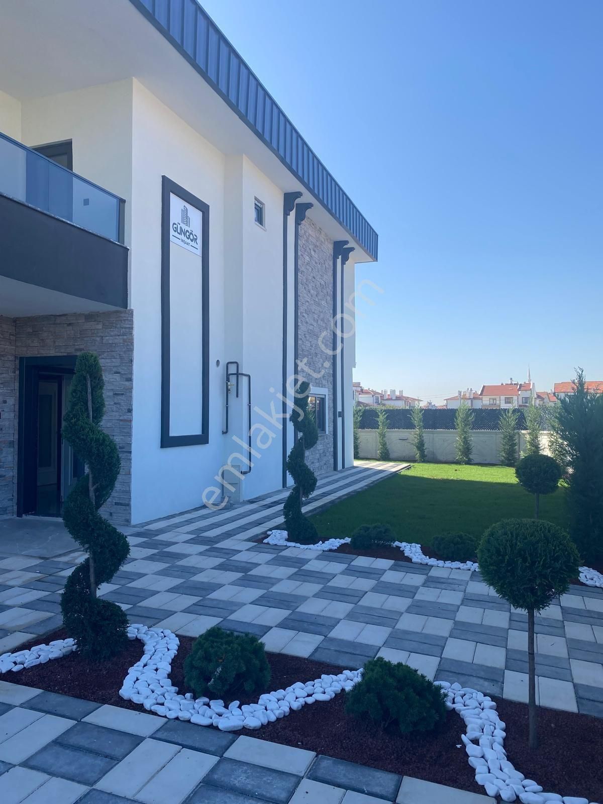 Karatay Karaaslandede Satılık Villa Gür-kon Yapıdan Satlık