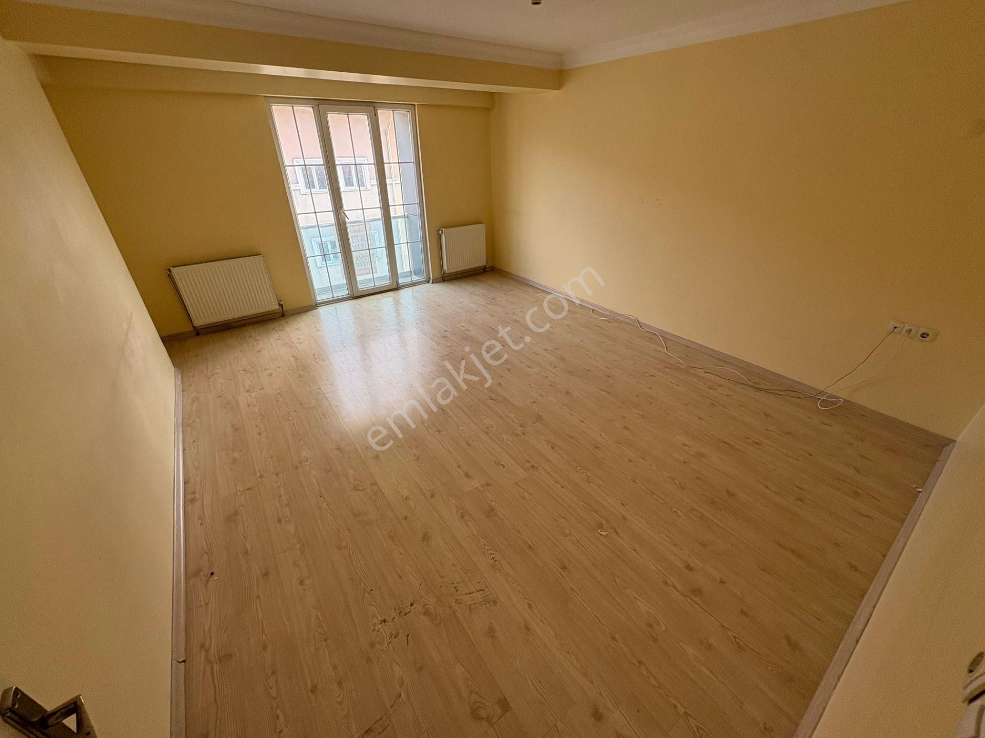 Sultangazi Cebeci Kiralık Daire Cebeci Mah 2+1 85m2 3.kat Kira:25.000🏡asansörlü