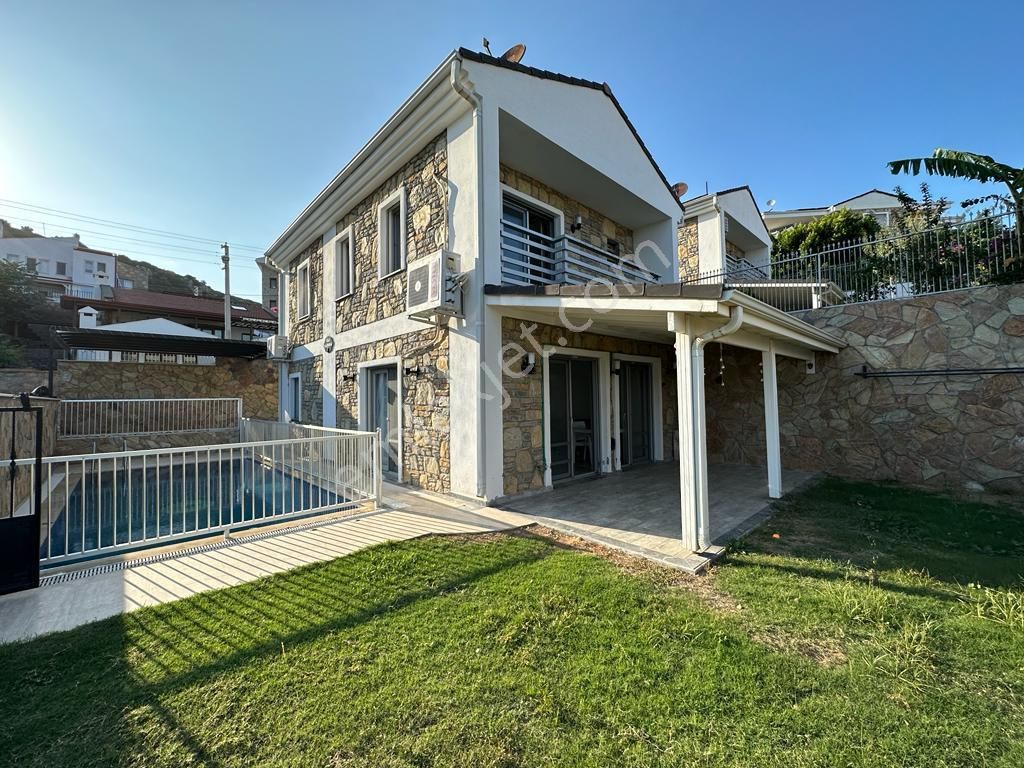 Datça İskele Satılık Villa Epa Datça'dan Tam Müstakil Havuzlu Deniz Manzaralı Villa