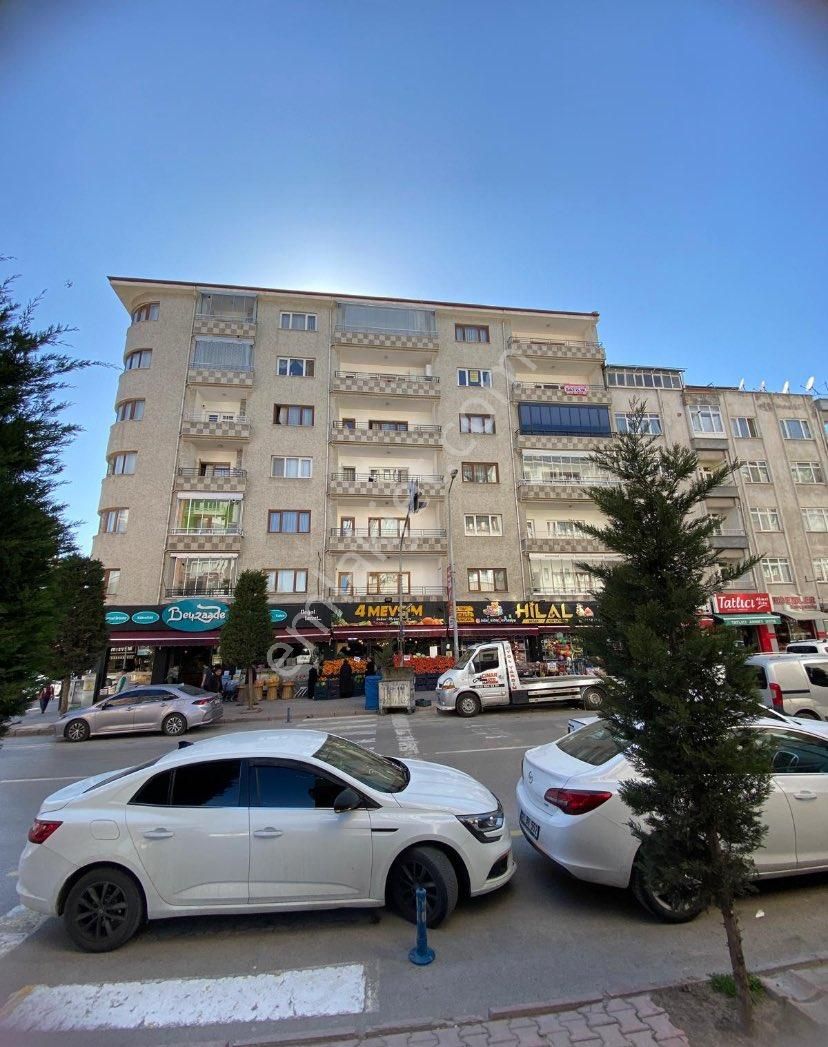 Niğde Merkez Selçuk Satılık Daire Şehir Merkezinde Satılıl 4+1 Daire