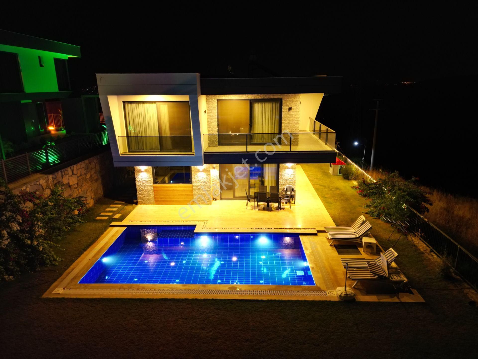 Kw'den Adabükü'nde Ultra Lüx Tasarım Villa - Görsel 28