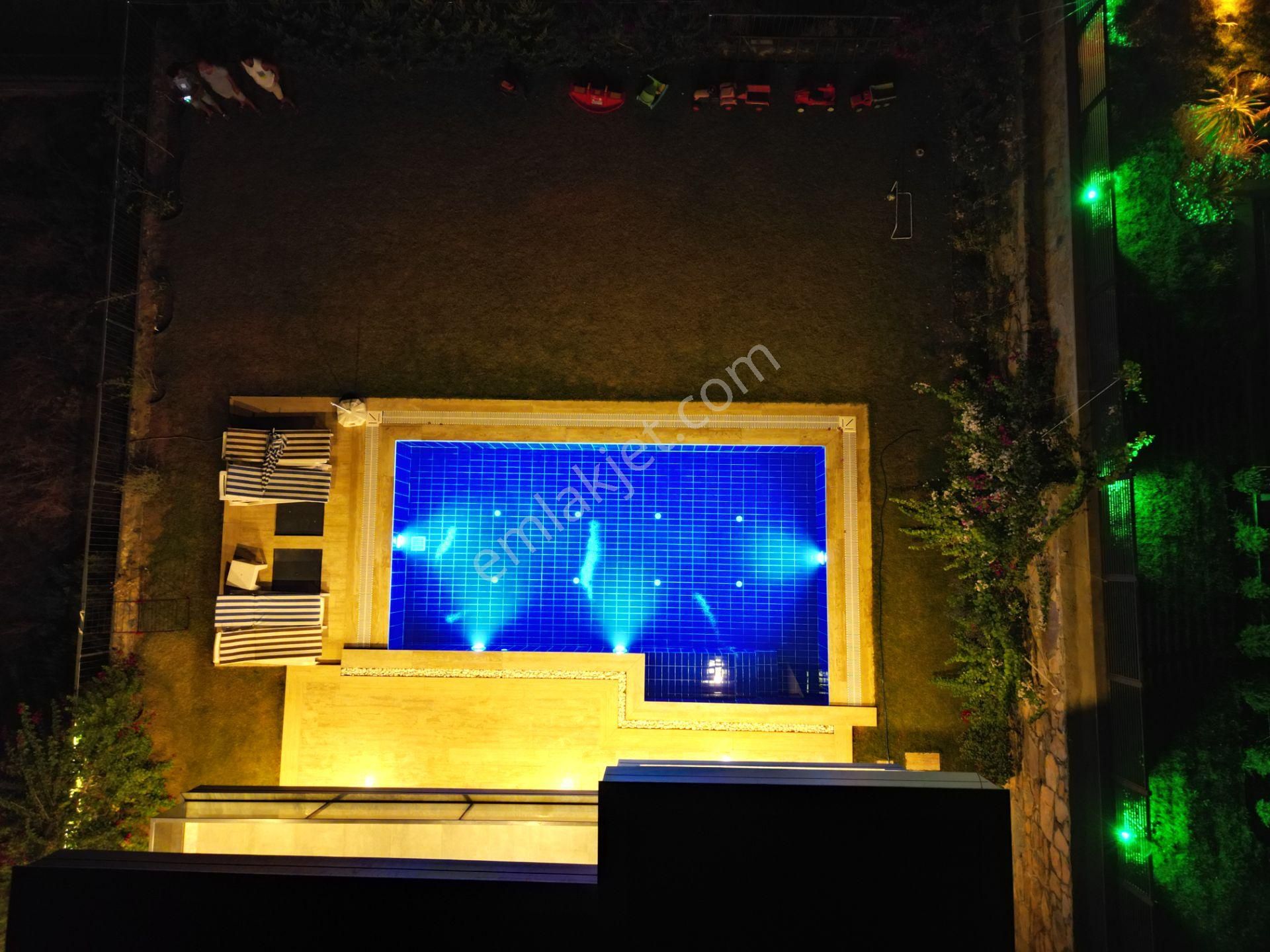 Kw'den Adabükü'nde Ultra Lüx Tasarım Villa - Görsel 30