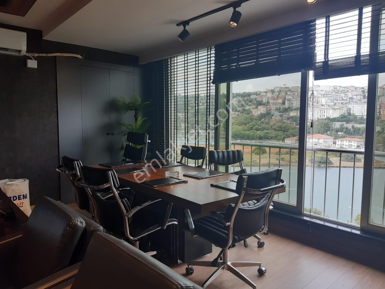 İstanbul Beyoğlu Kiralık Plaza Katı Haliç Kongre Merkezi Yakınında Kiralık 125 M2 Plaza Katı Ofis