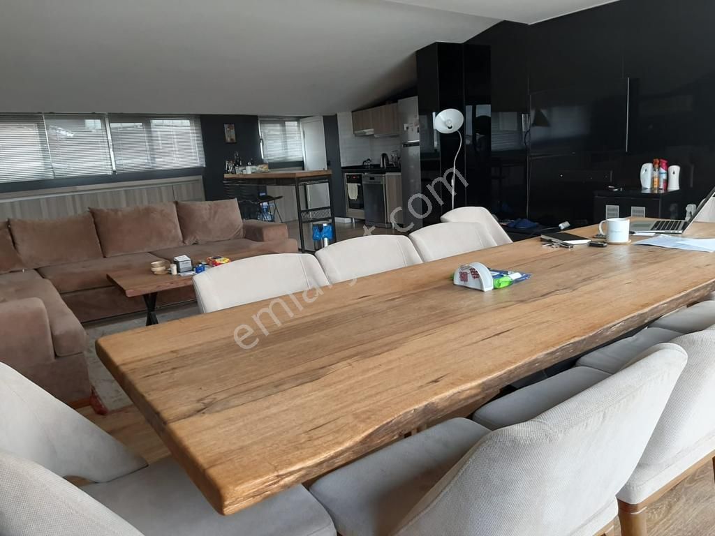 İstanbul Beyoğlu Kiralık Plaza Katı Haliç Kongre Merkezi Yakınında Kiralık 70 M2 Plaza Teras Katı Ofis