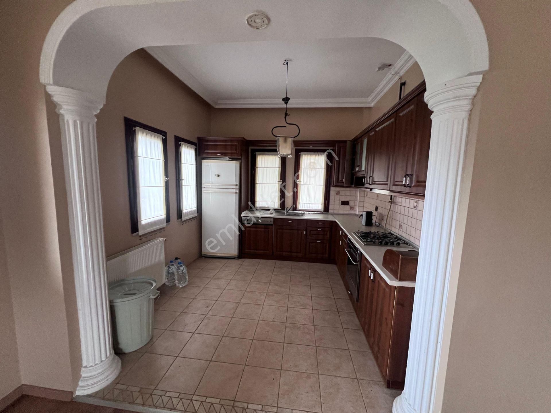 Trabzon Çimenli'de Doğa Deniz Manzaralı Eşyalı Kiralık Villa - Görsel 25