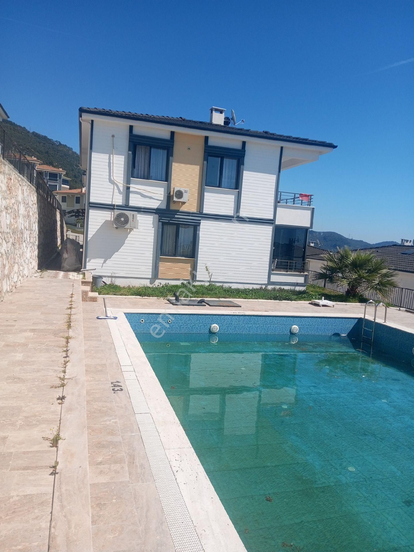 Balıkesir Edremit Satılık Villa Satılık İkiz Villa