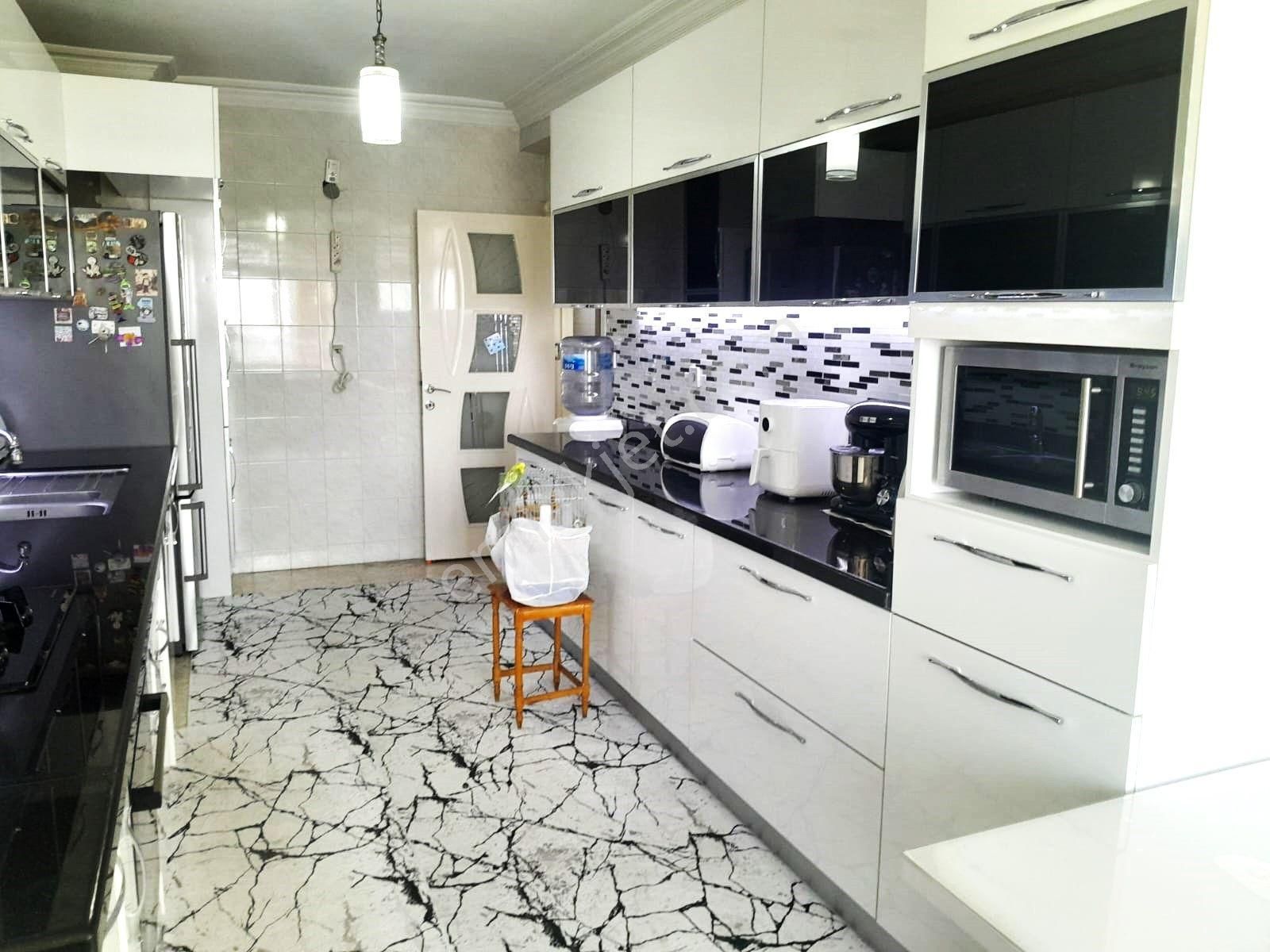 Adana Seyhan Tellidere Satılık Daire-165 M2- 3+1 - Görsel 15