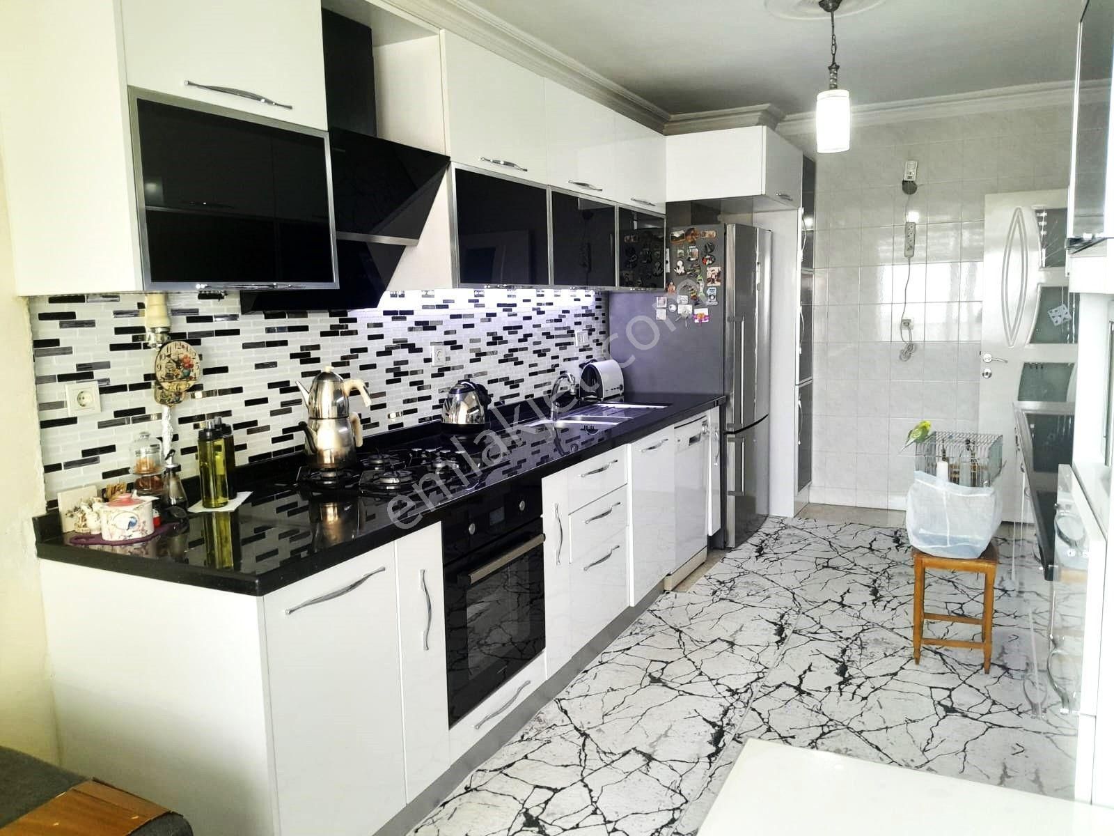 Adana Seyhan Tellidere Satılık Daire-165 M2- 3+1 - Görsel 13