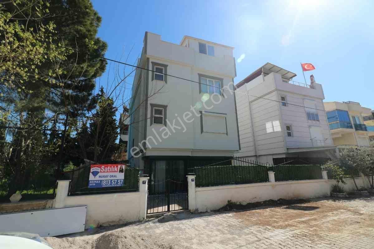 Didim Yeni Satılık Villa Dıdım'de Denıze Yürüme Mesafesınde Satılık 3+1 Trıpleks Vılla