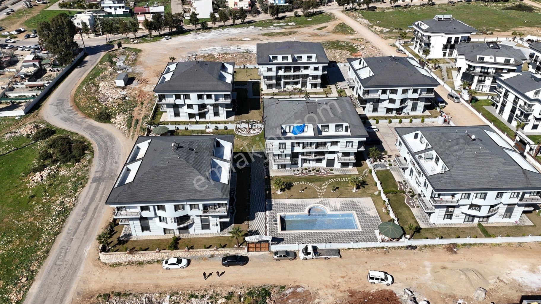 Didim Cumhuriyet Satılık Daire Didim'de Lüks Sitede Satılık 2+1 ,3+1 Daireler