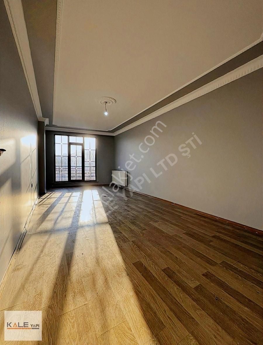 Esenyurt Sultaniye Satılık Daire Esenyurt Merkezde Ara Kat Çift Balkonlu 2+1 Satılık Daire