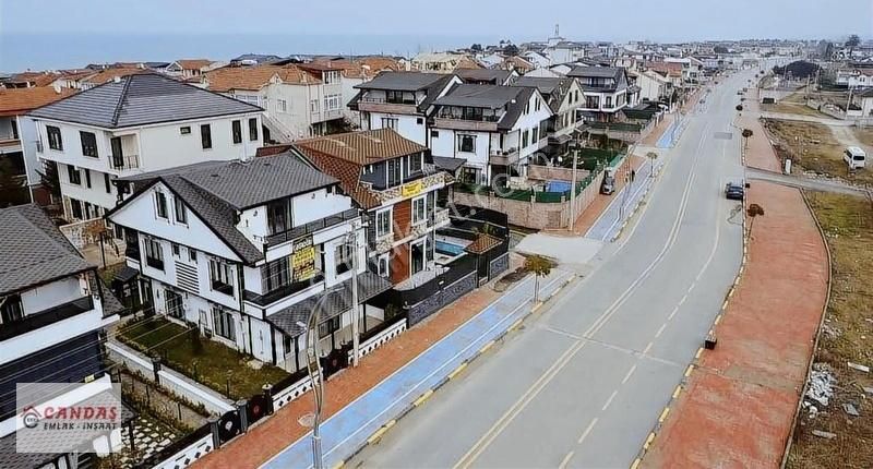 Kocaali Yalı Satılık Villa 3+1 Ön Cephe Geniş Oturumlu İskanlı Fırsat Villamız