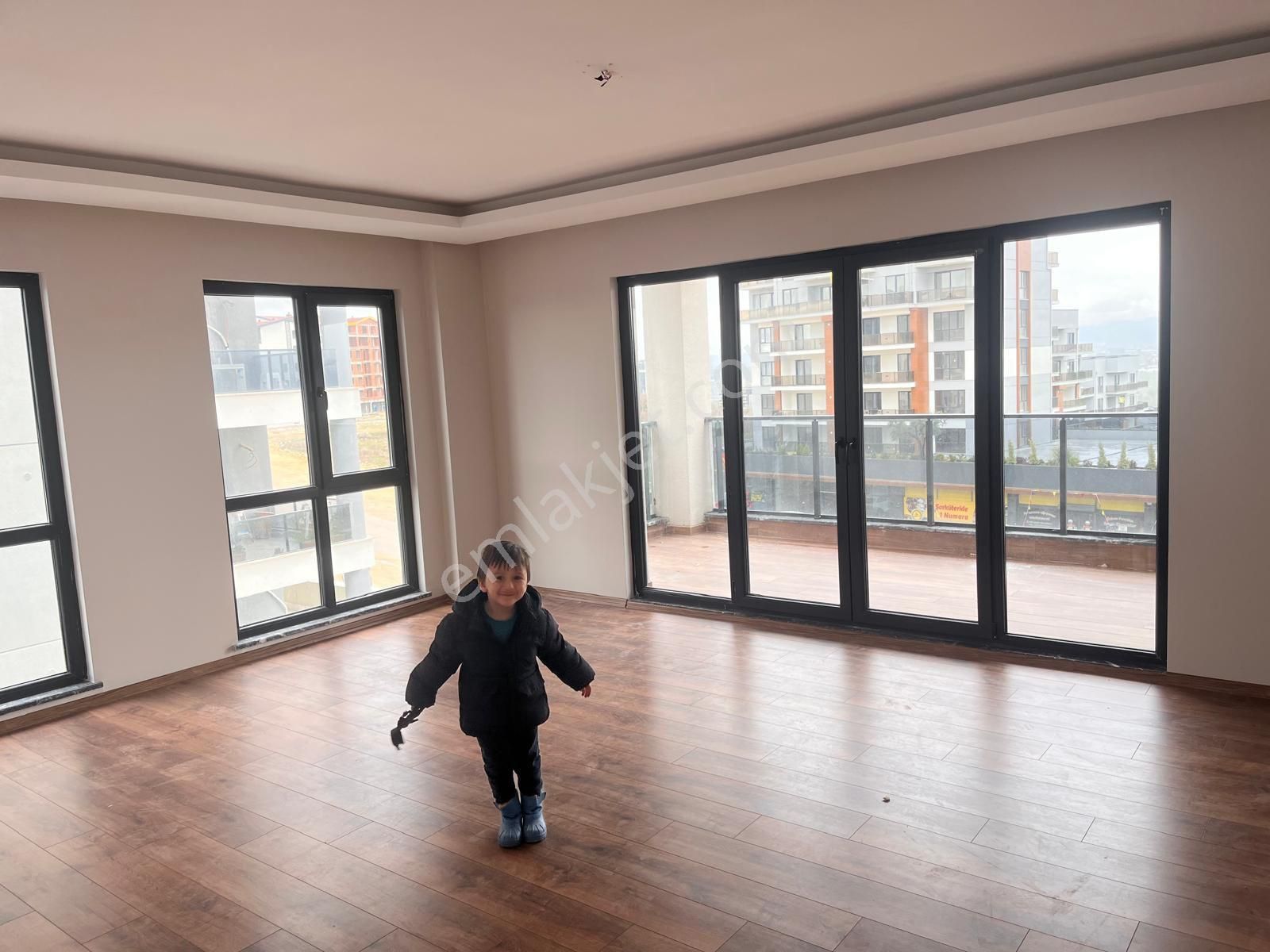 Sahibinden Kayapada 3+1 3cephe 3.arakat 2 Yıllık 139/207m² Boş Daire, Komisyon Takas Yok!!! - Görsel 14