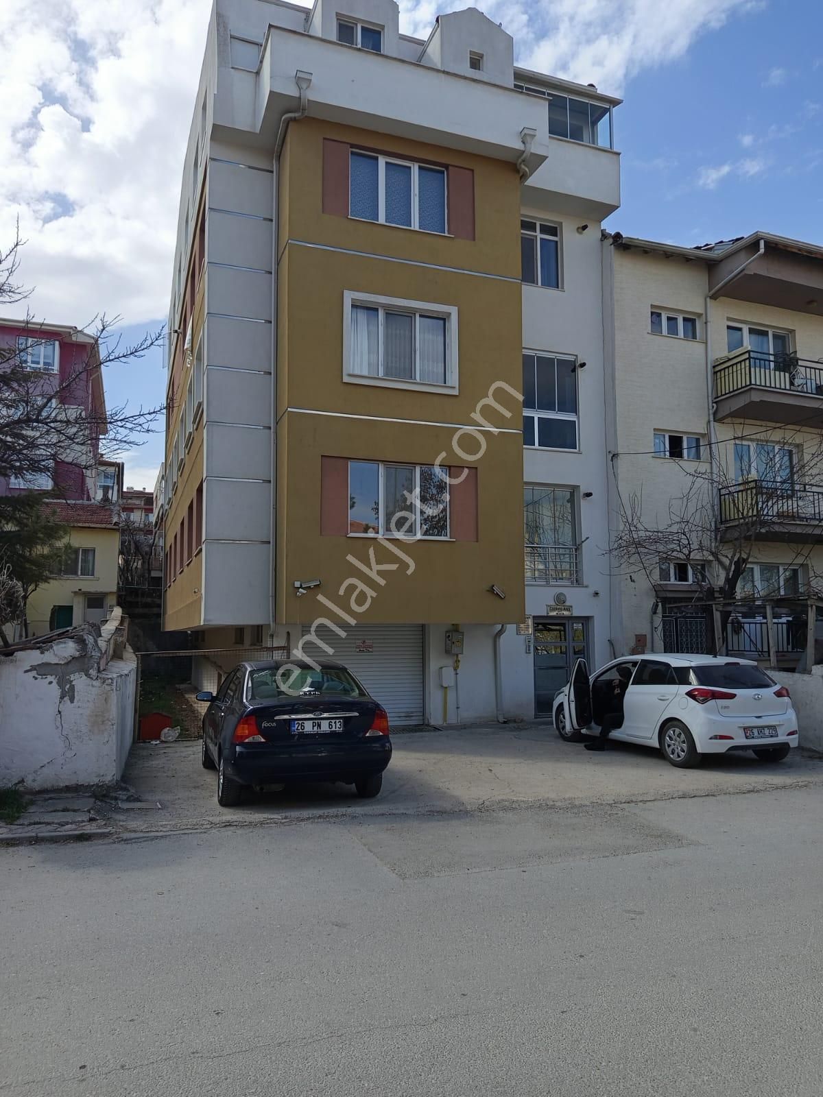 Odunpazarı Büyükdere Satılık Daire Century 21 Vizyon Gayrimenkulden Cem Evi Yakını Fırsat 2+0 Satılık