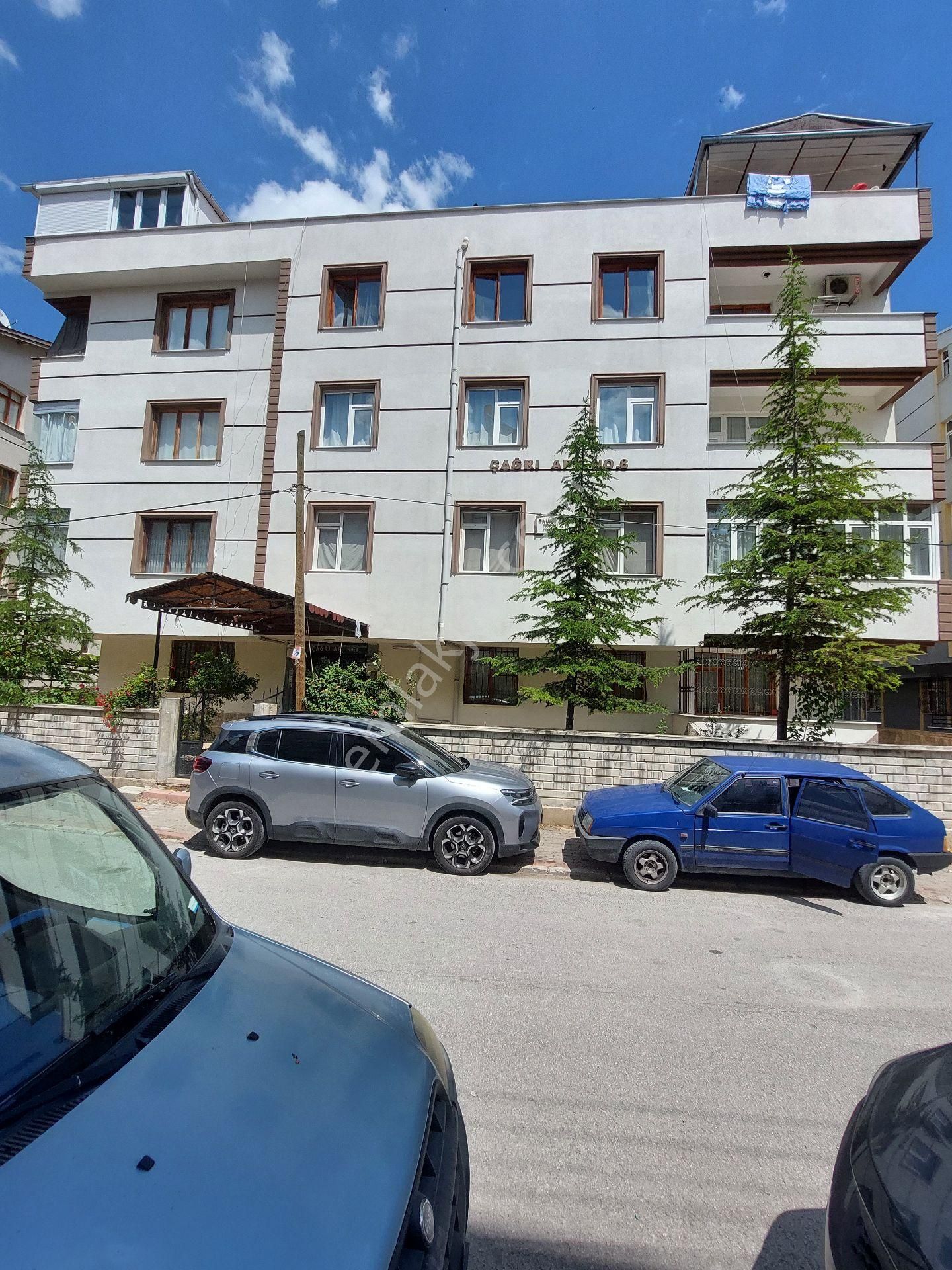 Selçuklu Sakarya Satılık Daire Sahibinden 3+1 Ve 2+1 İki Daire .asansörlü Teraslı Güneydoğu Cephe