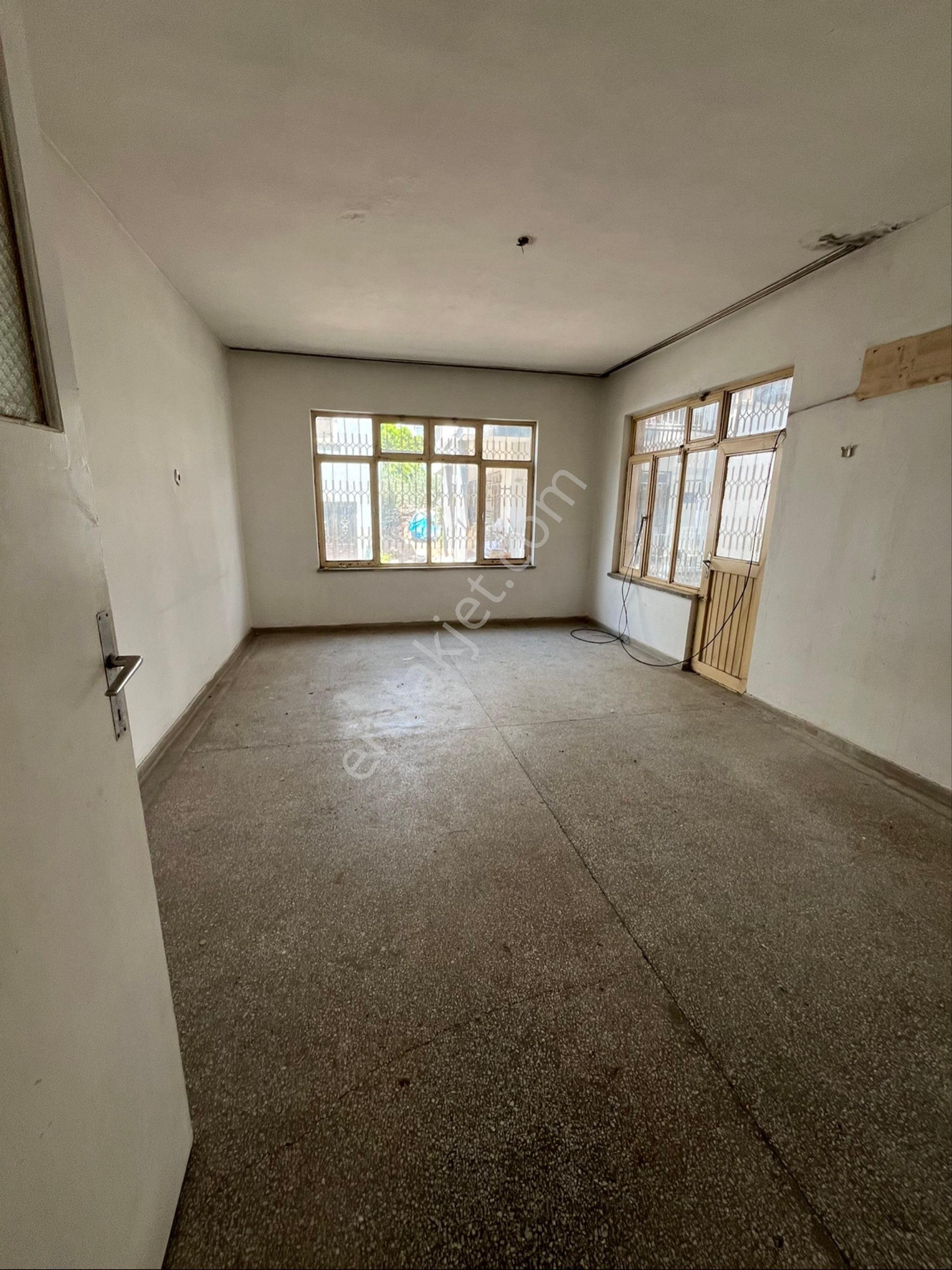 Silifke Merkezde Satılık Müstakil Ev - Görsel 12