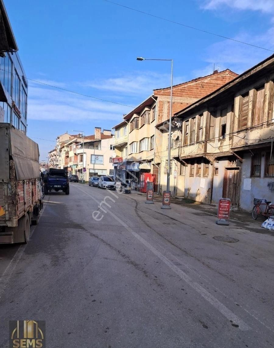 Yenişehir Çayır Satılık Müstakil Ev Bursa Yenişehir Çayır Mahallesi Kapalı Pazar Yeri Karşısında Satılık İki Katlı Müstakil Ev