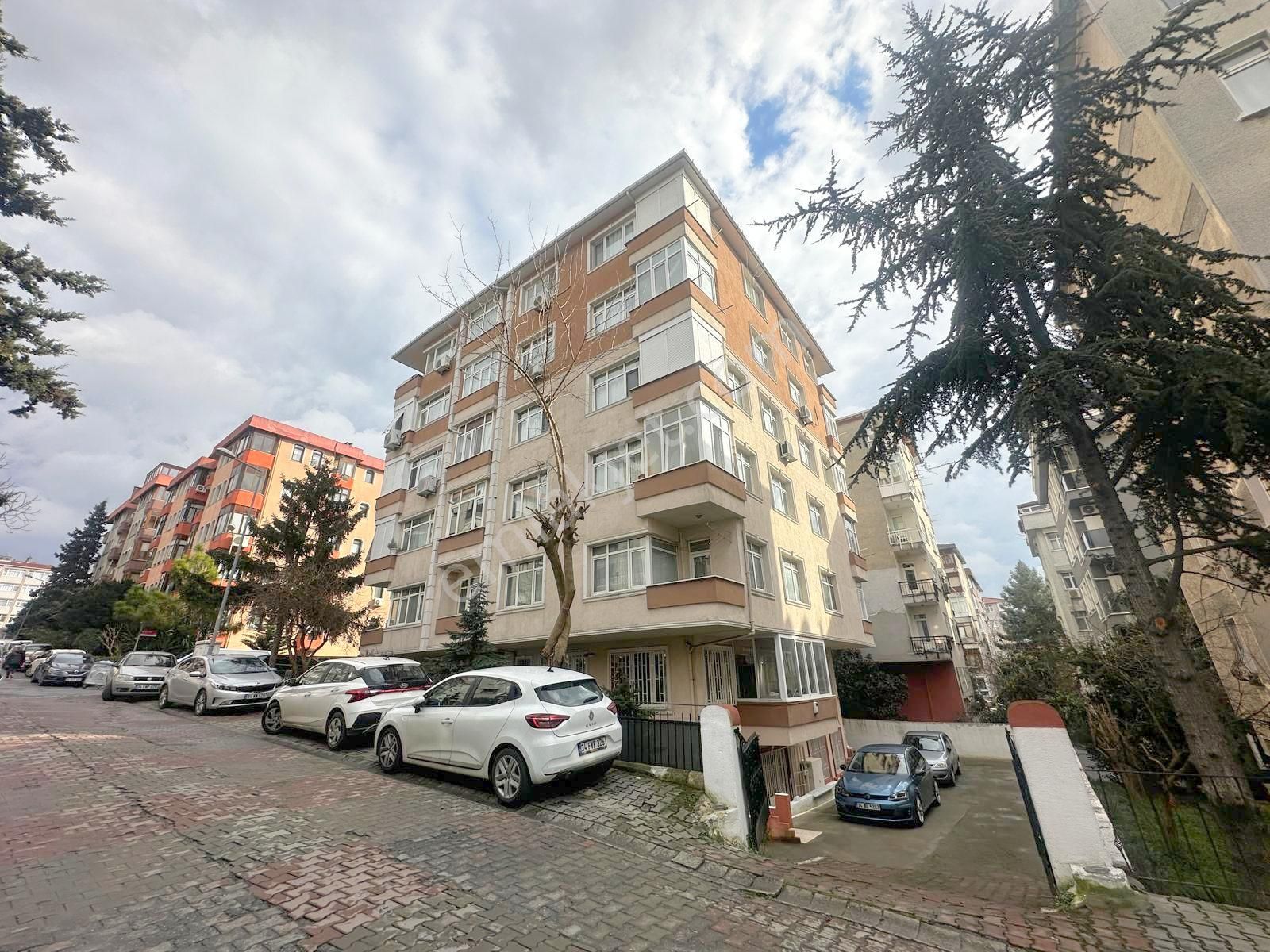 Bakırköy Zuhuratbaba Satılık Daire İncirli Caddesine Yakın Arakat Full Yapılı 3+1 130 M2 Satılık Daire