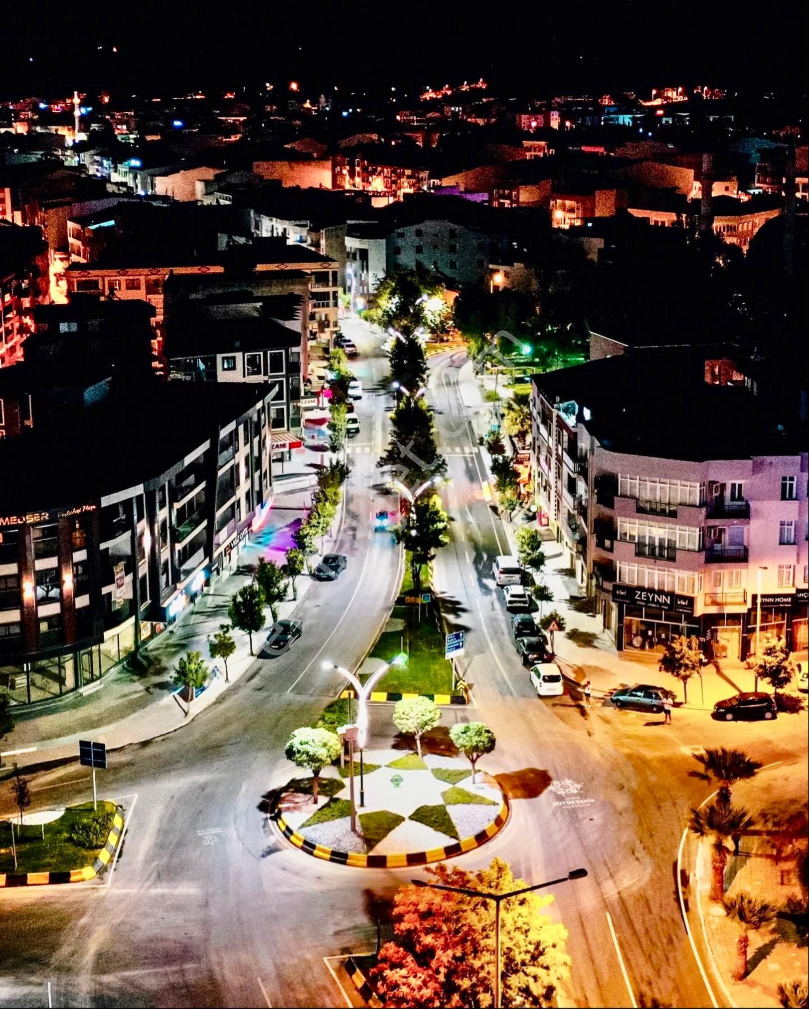 Kuşadası Davutlar Satılık Daire Davutlar Merkezde Yerden Isıtmalı Kapalı Otoparklı 2+1 Daire