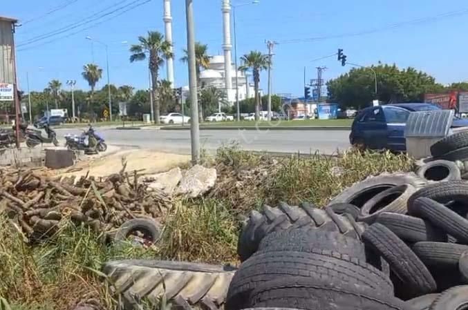 Silifke Atayurt Satılık Konut+Ticaret Alanı Silifke - Olukbaşı Mevkiinde Ana Yol Üzeri 156 M2 Satılık Arsa