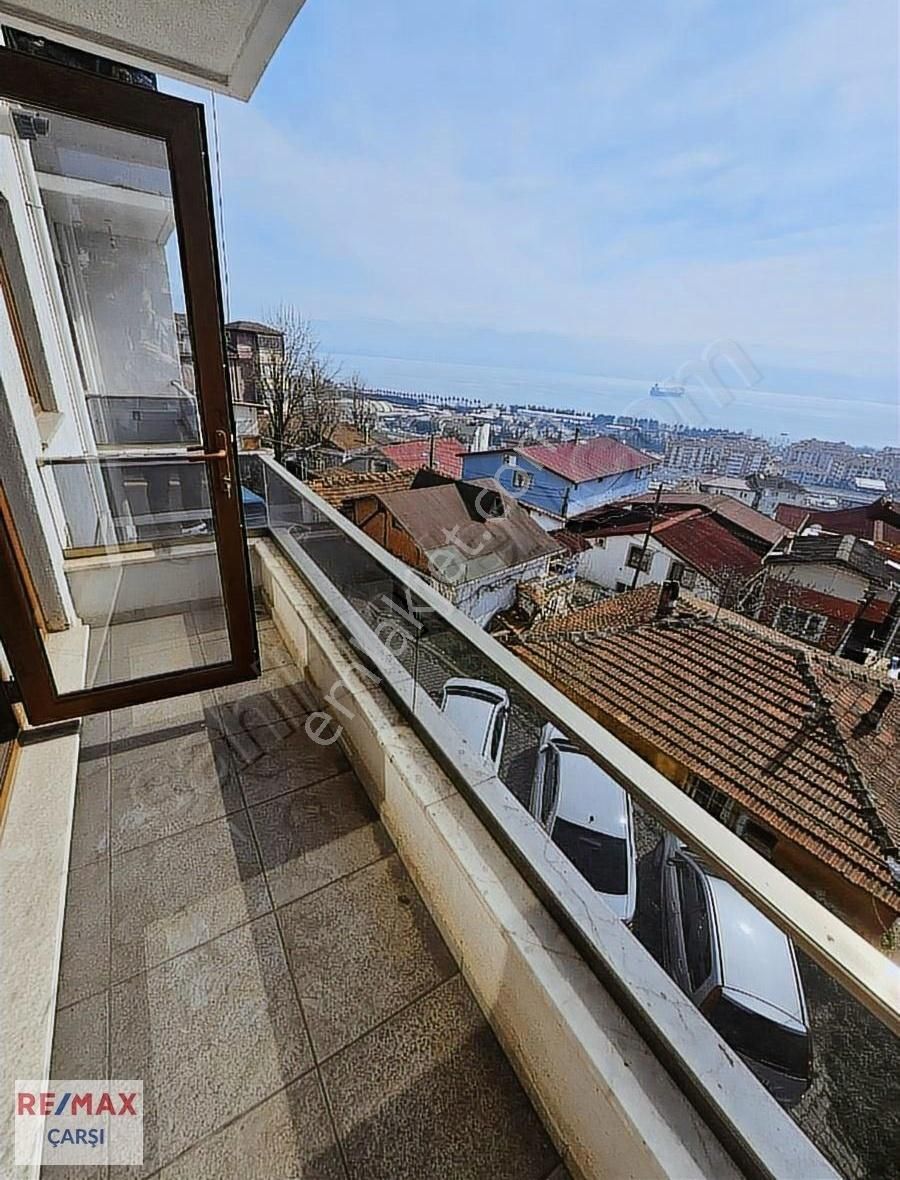 İzmit Yeni Satılık Daire Remax Çarşı Yeni Mahallede Fırsat 2+1 Arakat