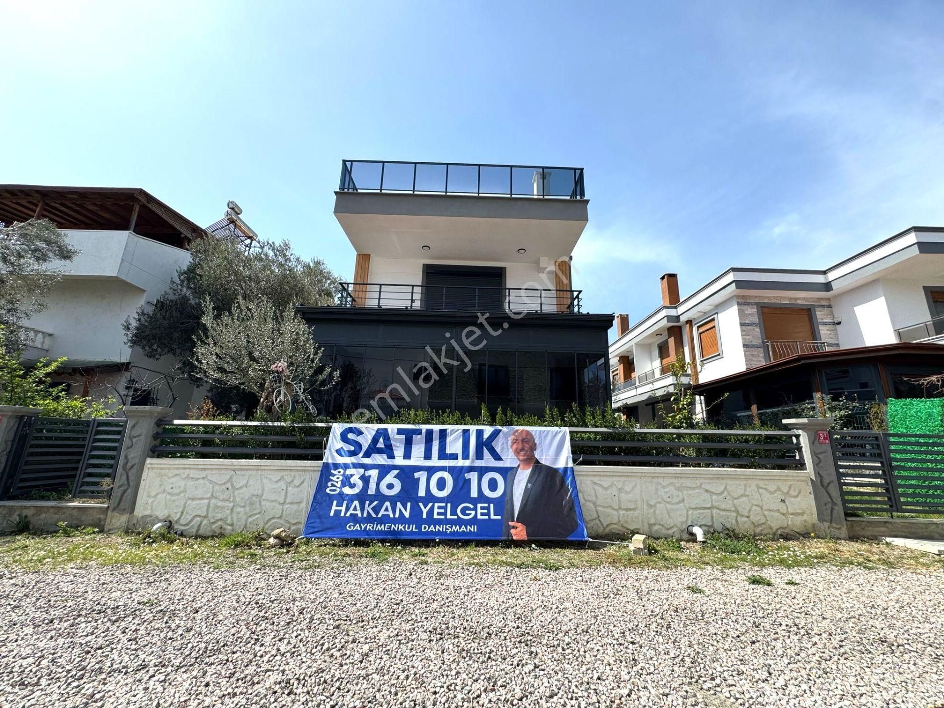 Edremit Güre Satılık Villa Oksijen Cenneti Güre'de Modern Çağa Uygun,lüks 3+1 Triplex Villa