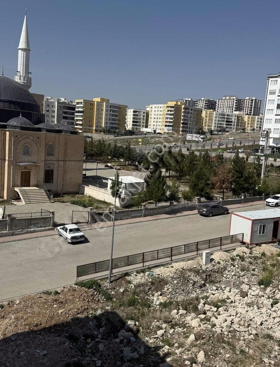 Karaköprü Seyrantepe Satılık Daire Uluca Gayrimenkulden Acil Satılık Son Kat Daire