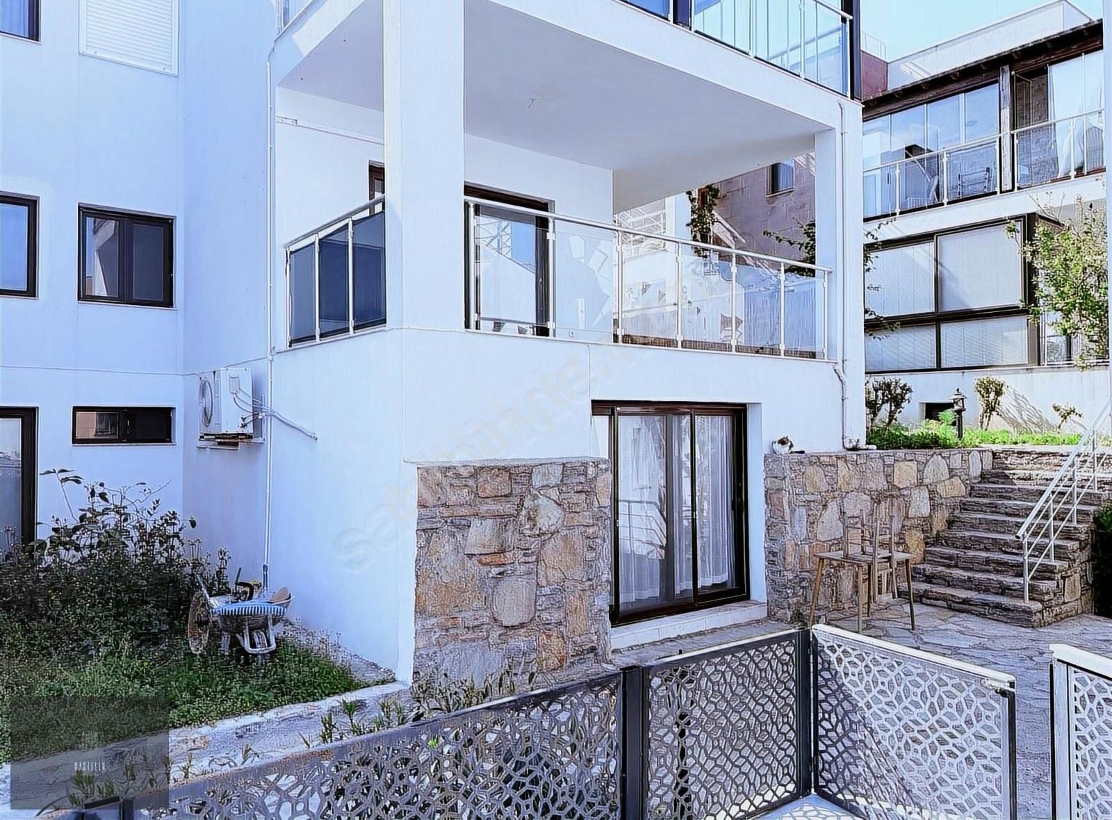 Bodrum Geriş Satılık Villa Bodrum Yalıkavak'ta Denize 10 M Mesafede Satılık Villa