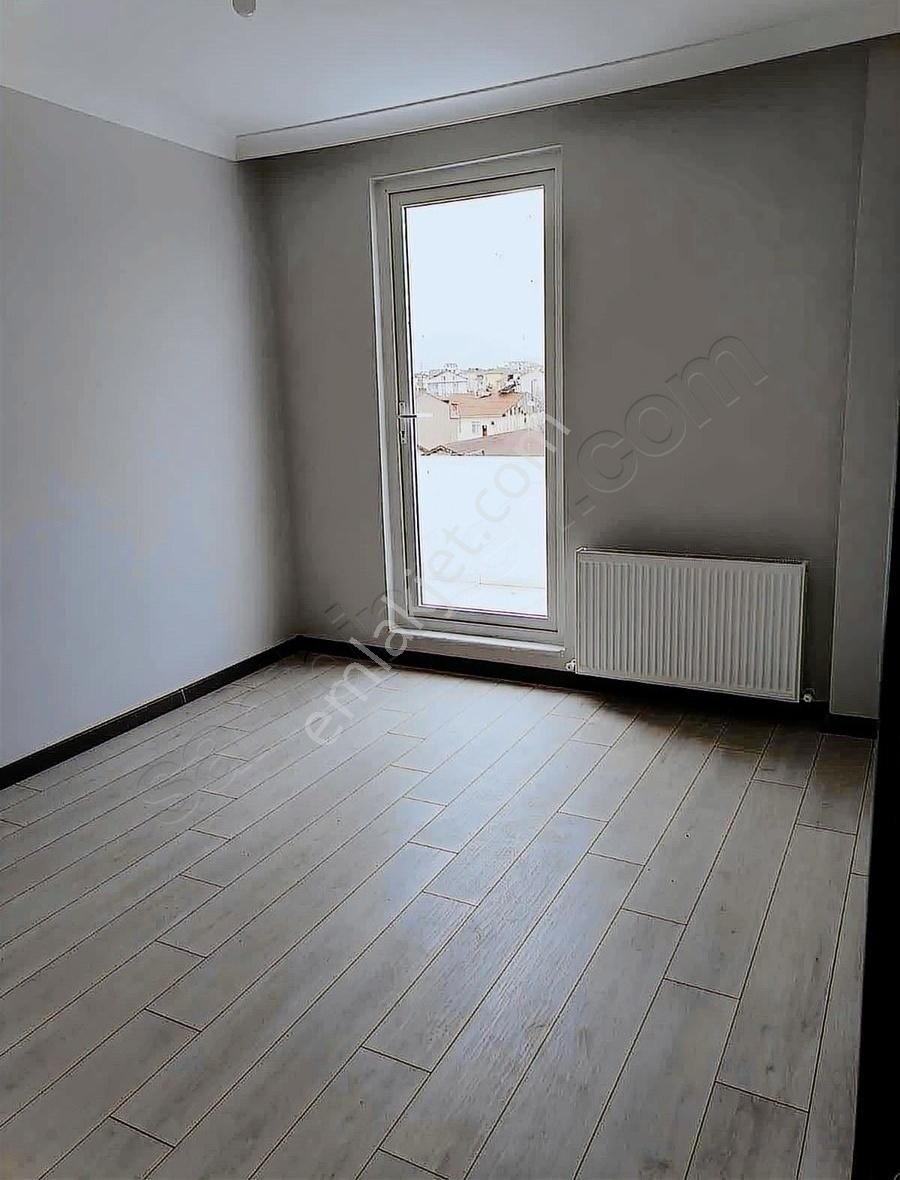 Kartepe Ertuğrul Gazi Satılık Daire Villam Sitelerine Yakın Eb. Banyo Satılık 3+1 Çatı Dubleks Daire