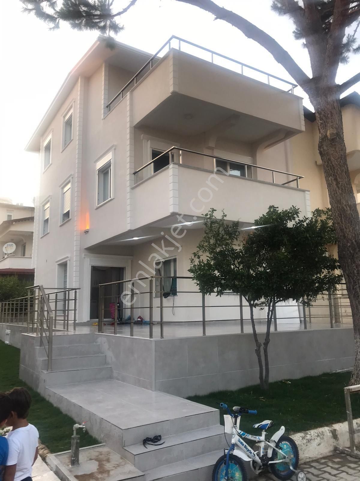 Didim Çamlık Satılık Villa Aydın Didim 'de Satılık Tripleks Villa