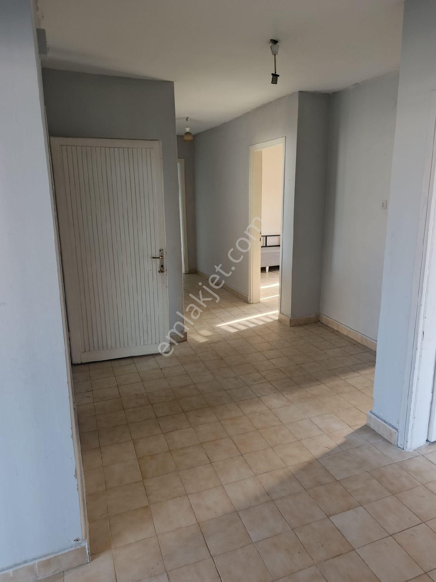 Yeşilevler Mh. Güler Halı Saha Civarı 4 Katlı Müstakil Ev - Görsel 15