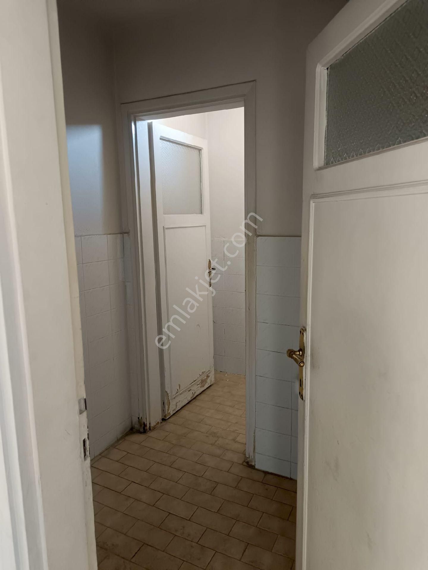 Yeşilevler Mh. Güler Halı Saha Civarı 4 Katlı Müstakil Ev - Görsel 16