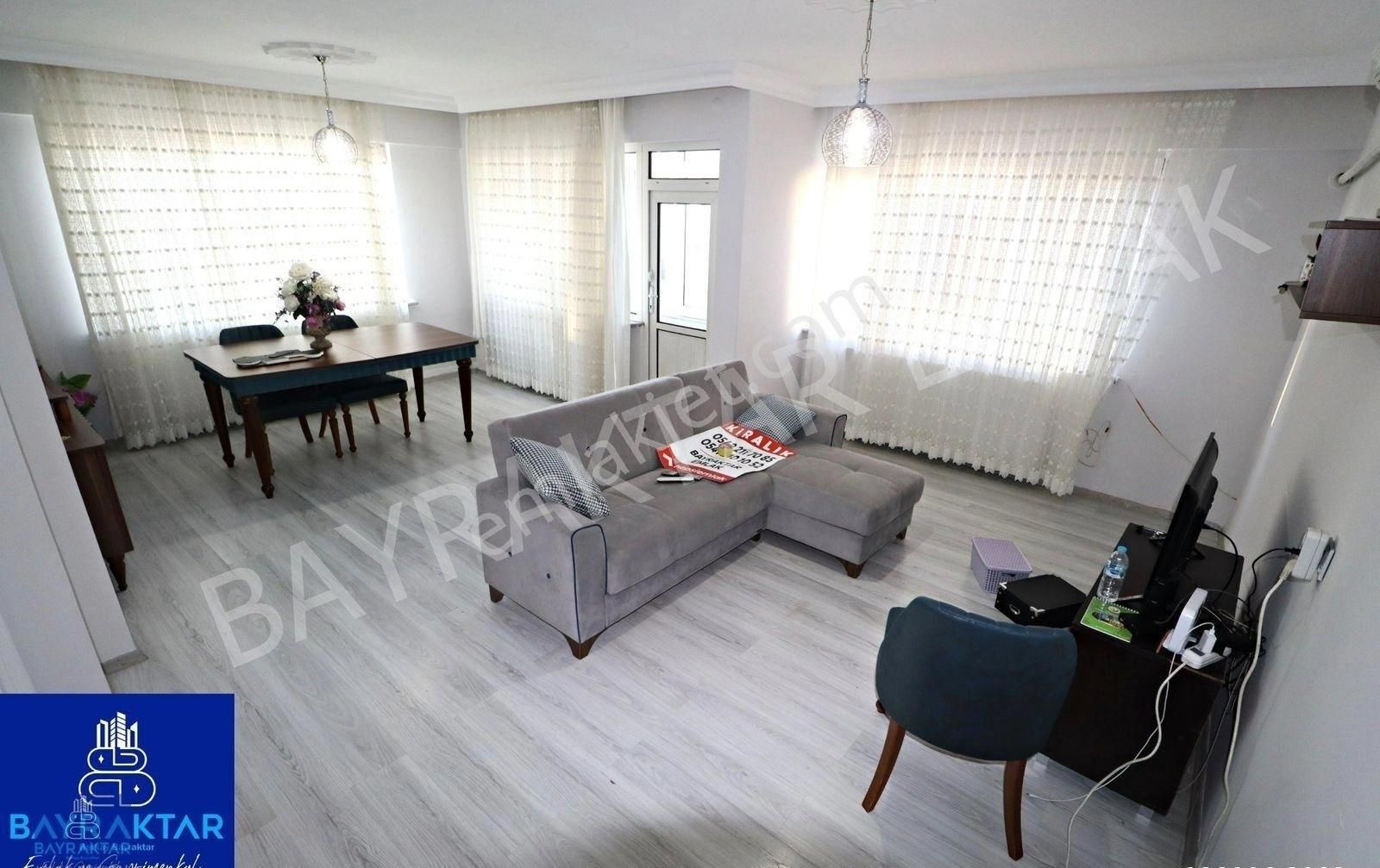 Bandırma İhsaniye Kiralık Daire Bandırma İhsaniye'de Kapalı Pazara Ve Çarşıya Çok Yakın Arakat Geniş 2+1 Kiralık Daire