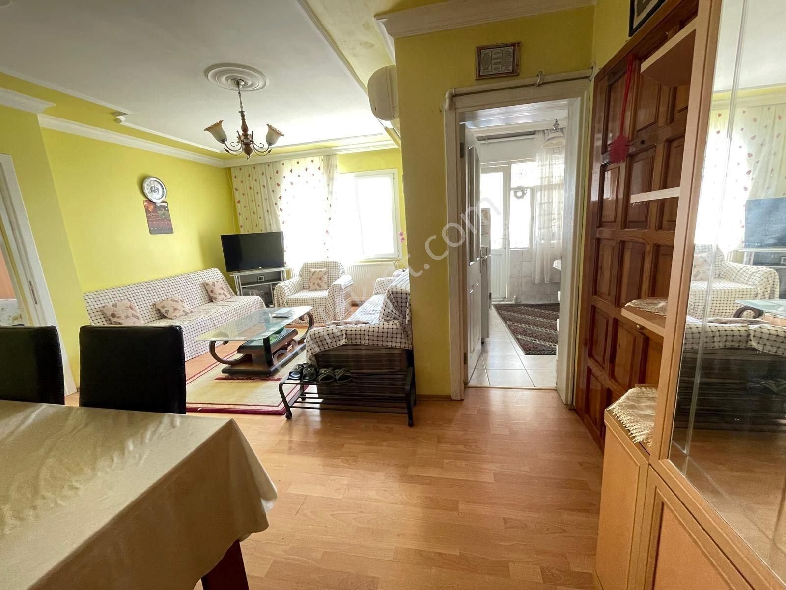 Araç Satışına Uygun 2+1 Doğalgazlı Eşyalı Satılık Daire