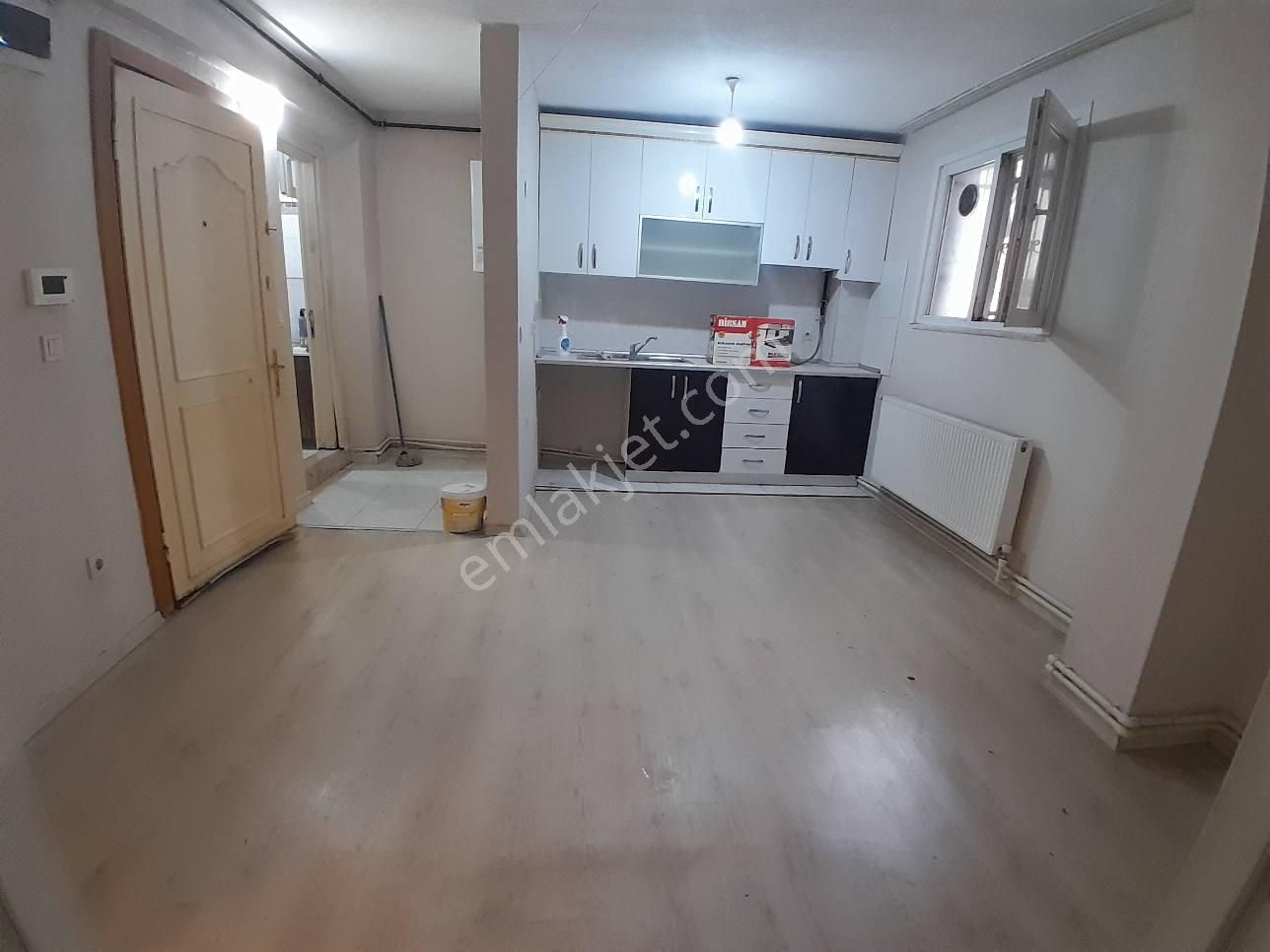 Ümraniye Altınşehir Kiralık Daire Engin Emlak'tan Altınşehir Metrosuna Yakın 2+1 Bahçe Kat