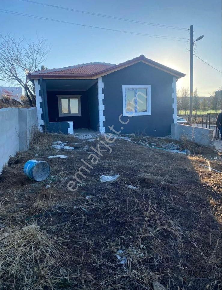 Altındağ Kavaklı Satılık Müstakil Ev Kavaklıda Ana Cadde Üzeri Asfaltın Yanı Kelepir Hobi Evi