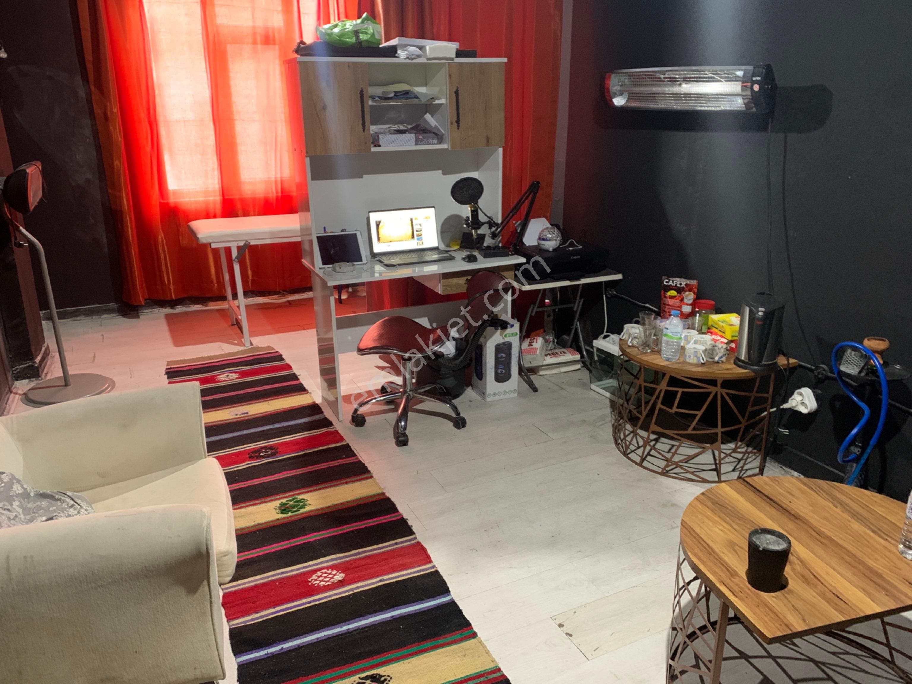 Kiracılı Satılık Ofis Çarşı Merkezde - Görsel 12
