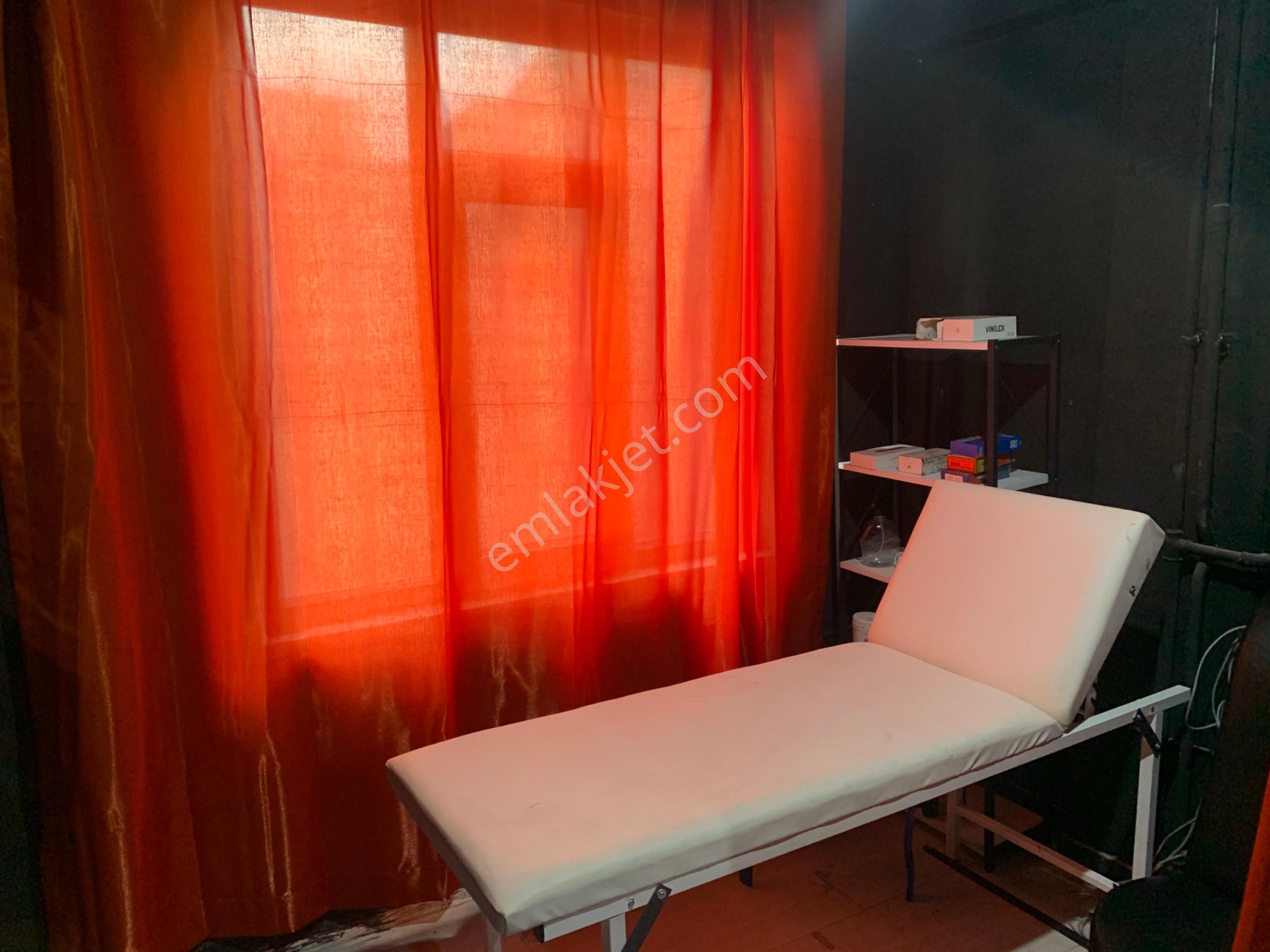 Kiracılı Satılık Ofis Çarşı Merkezde - Görsel 17