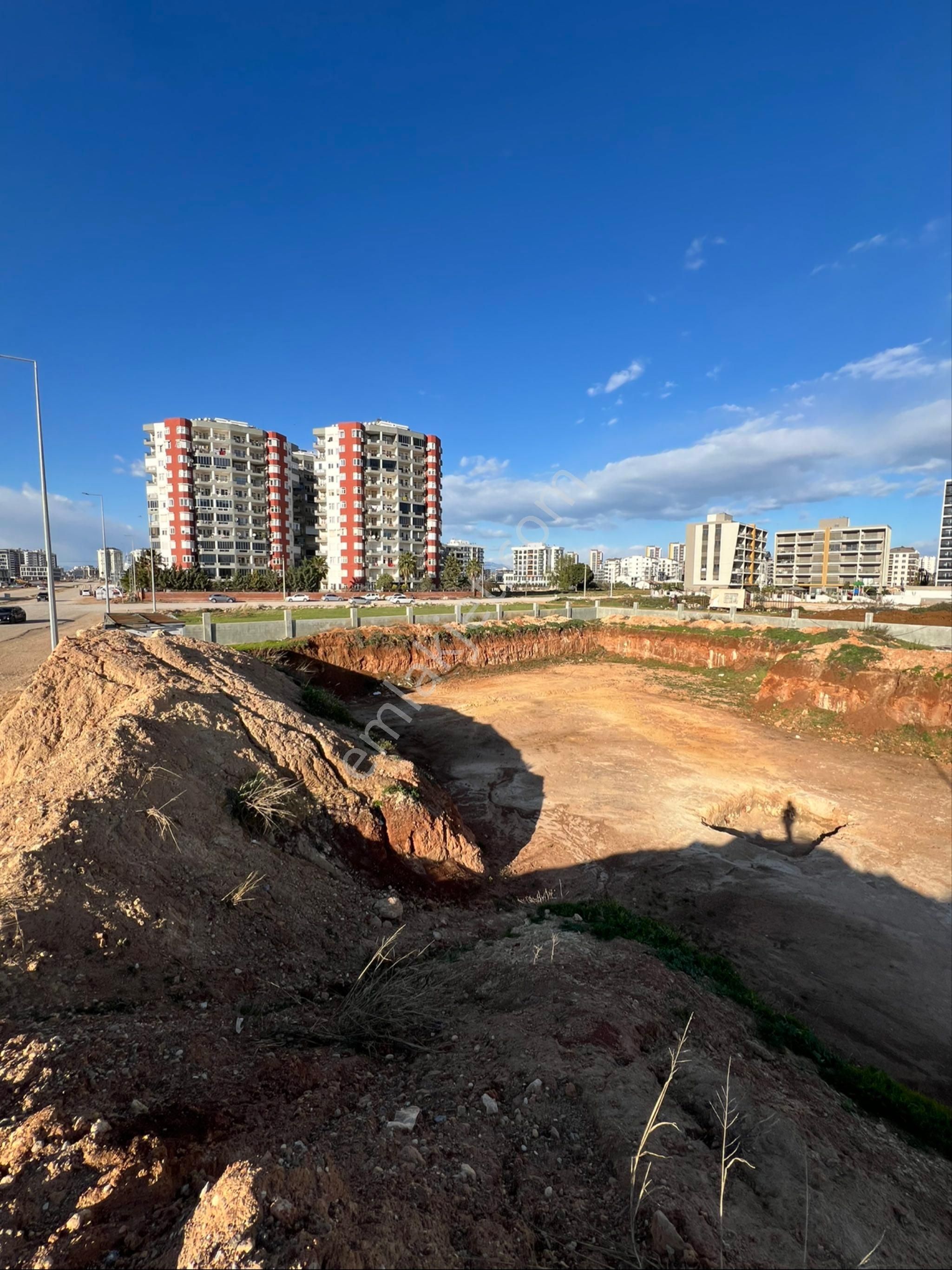 Aksu Altıntaş Satılık Arazi Girişimci Emlaktan 40 Lık Yol Da Satılık Fırsat Arsa