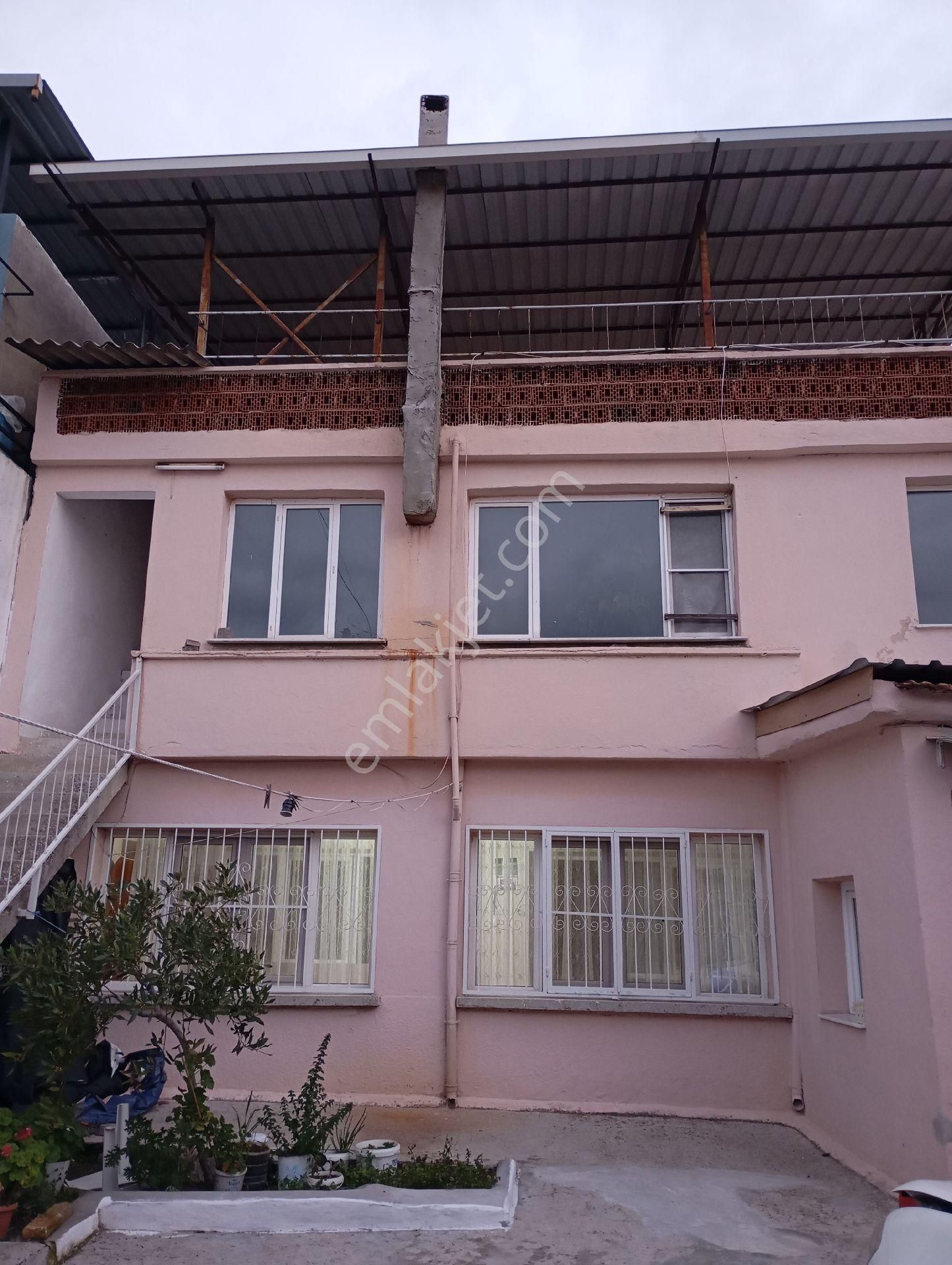 Elit Emlak'tan Bergamada Satılık Kaloriferli Ev - Görsel 18