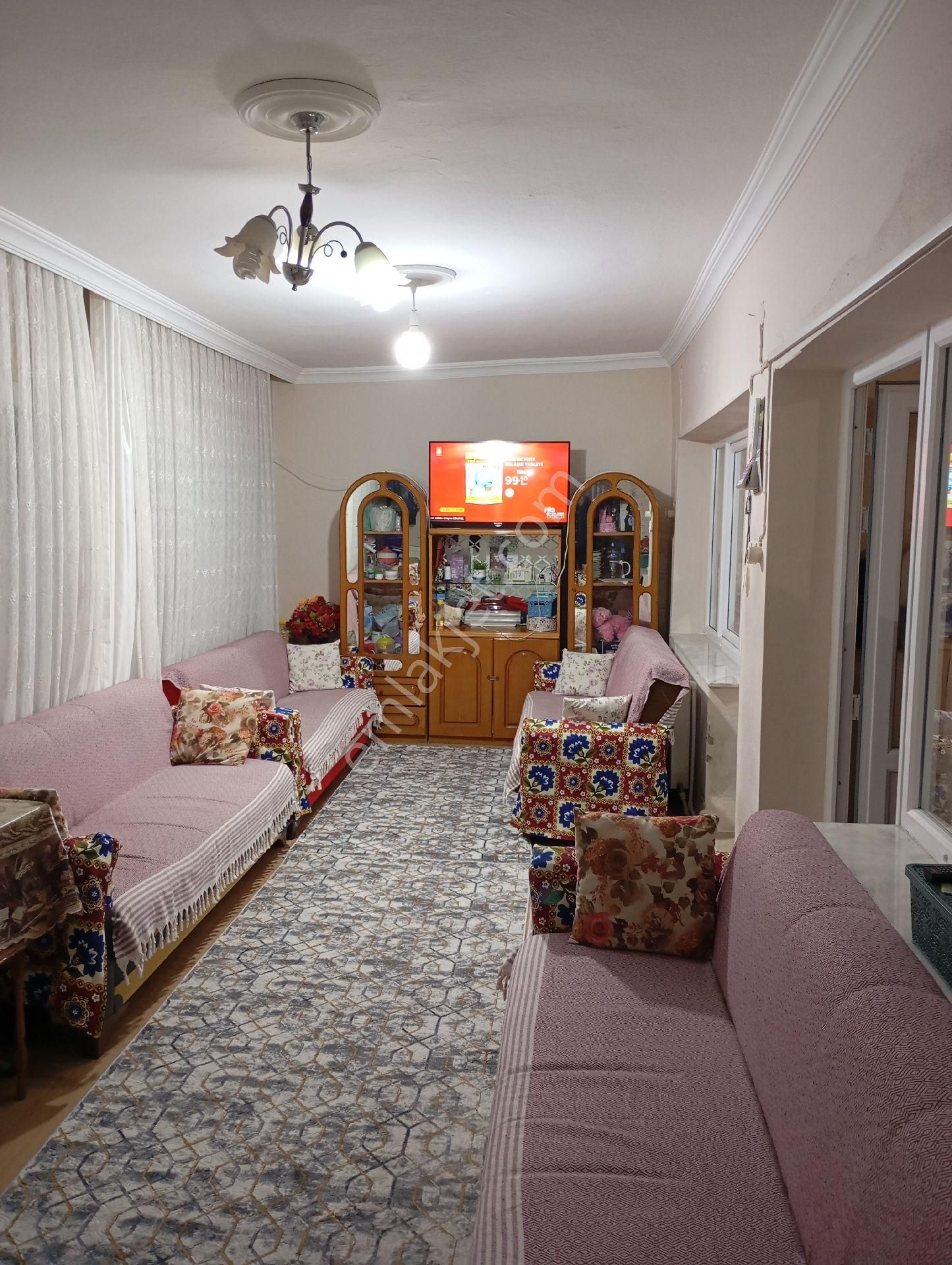 Elit Emlak'tan Bergamada Satılık Kaloriferli Ev - Görsel 8