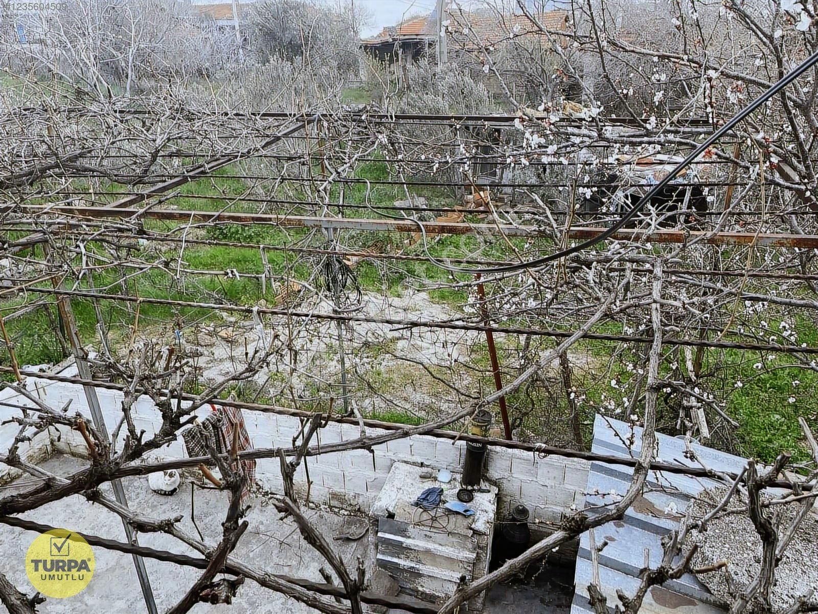 Bergama Maruflar Köyünde İki Katlı Baraj Manzaralı Köy Evi - Görsel 4