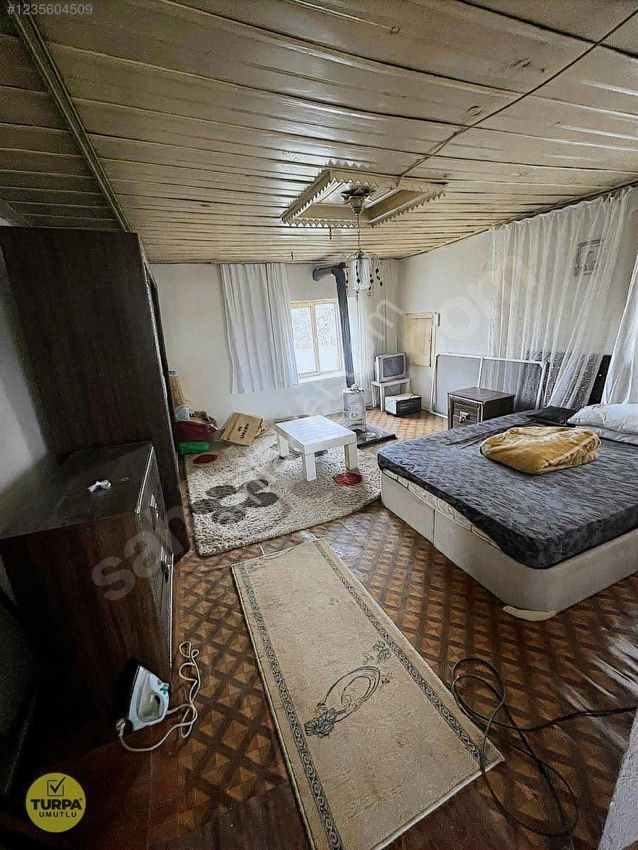 Bergama Maruflar Köyünde İki Katlı Baraj Manzaralı Köy Evi - Görsel 6