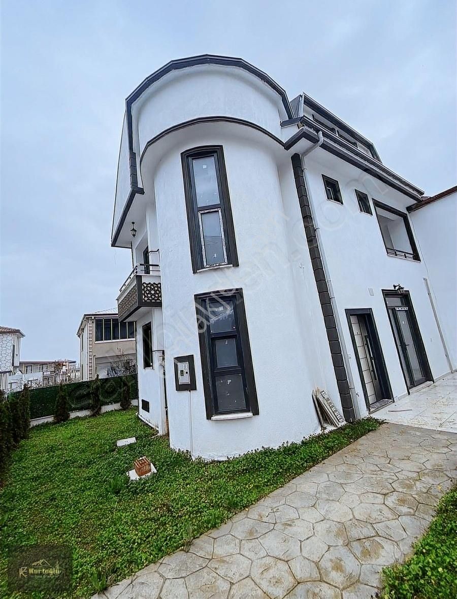 Kocaali Yalı Satılık Villa Sakarya Kocaali Yalı Mah Müstakil Triplex Villa