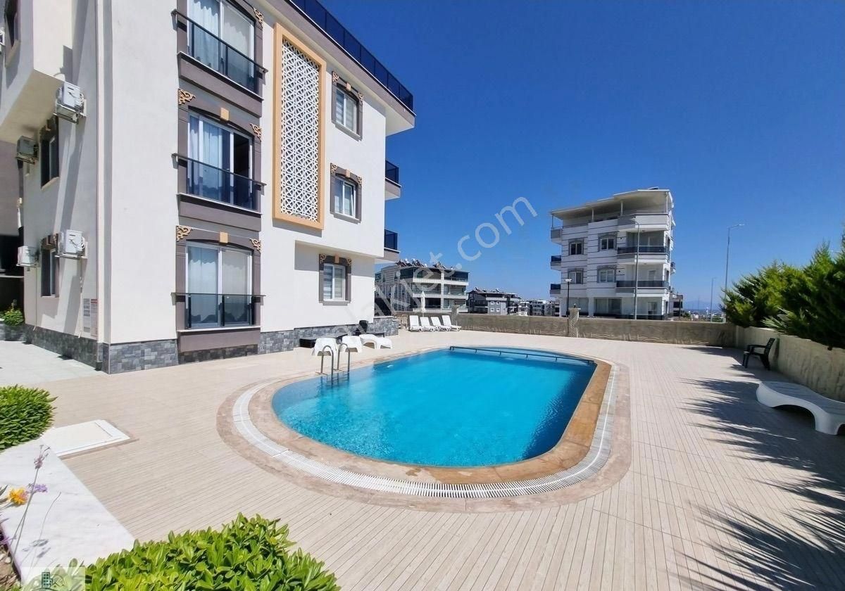 Efeler Mahallesinde Yüksek Giriş Havuzlu Eşyalı Asansörlü 1+1 Daire - Görsel 15